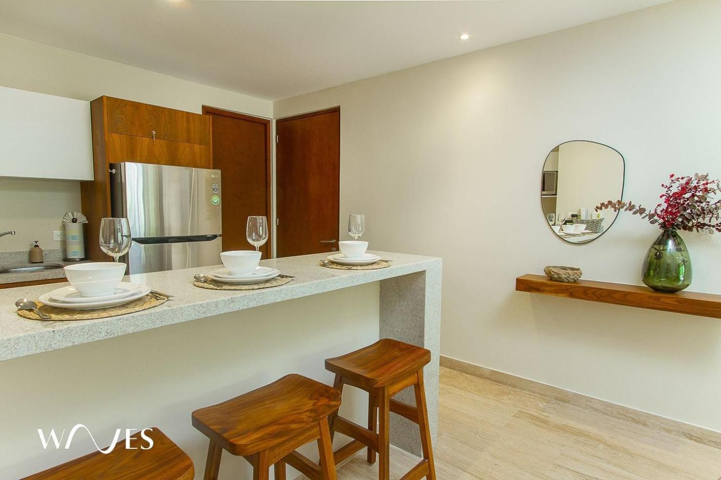 2 Rec. | Roof C/infinity Pool + Jacuzzi | Amplio Appartement